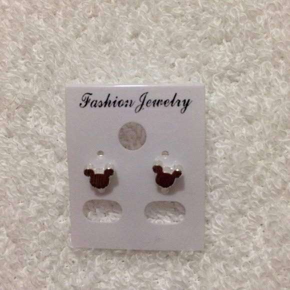 💙Cute Mickey Mouse Silver Stud Earrings💙 - Picture 4 of 8